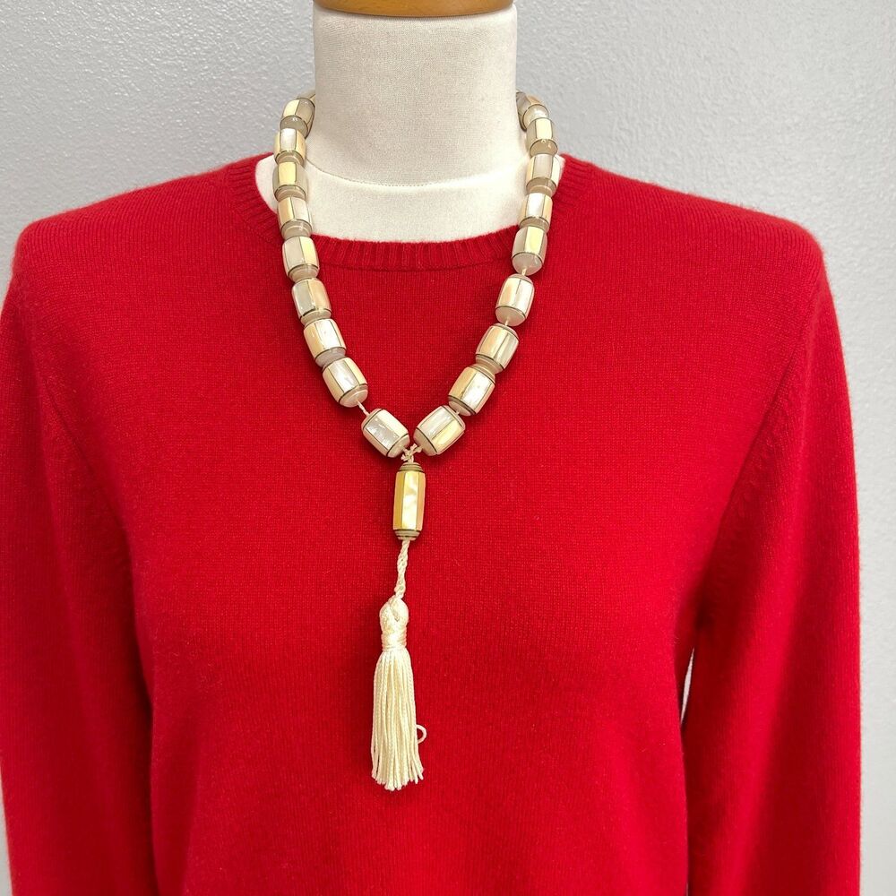 Beige Shell-like Barrel Beaded Beads Fashion Necklace